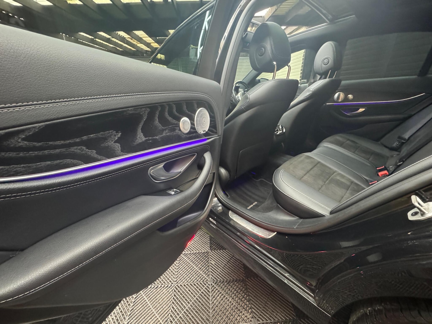 Used Mercedes-Benz E Class 2020 for sale - 77074001: Photo 33