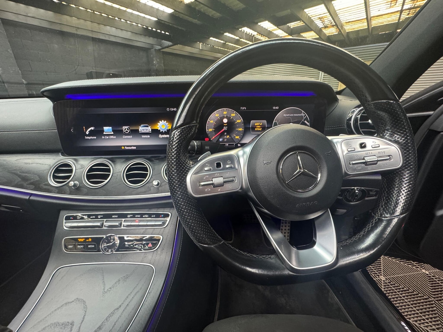 Used Mercedes-Benz E Class 2020 for sale - 77074001: Photo 37