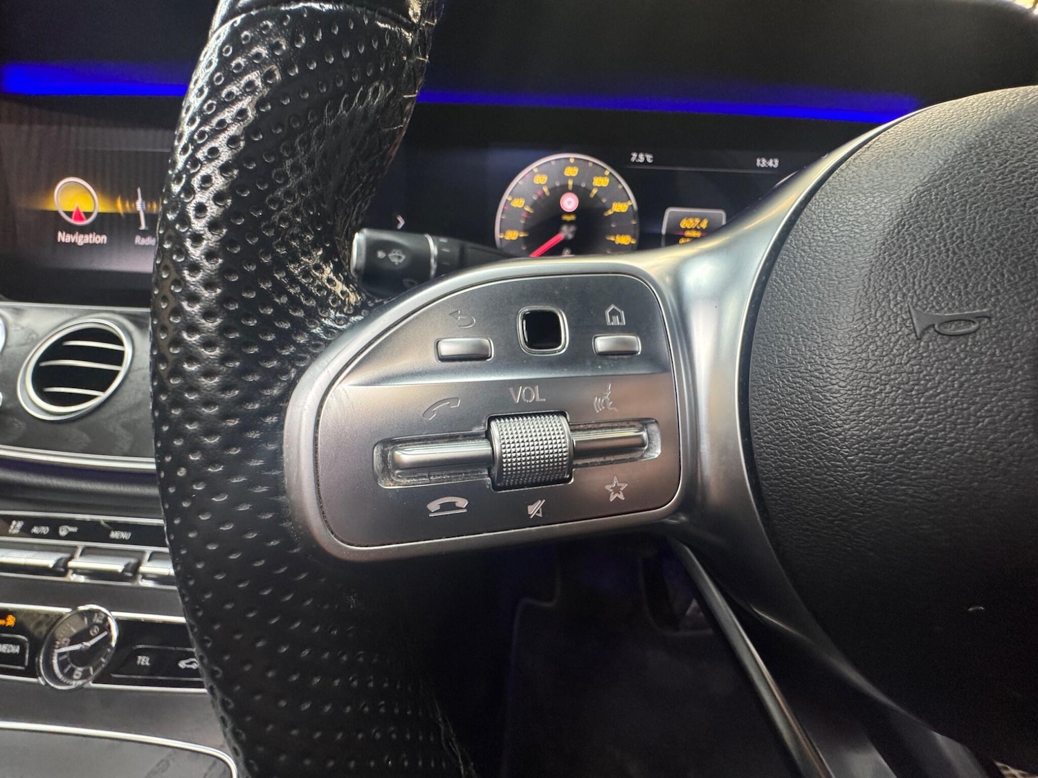 Used Mercedes-Benz E Class 2020 for sale - 77074001: Photo 38