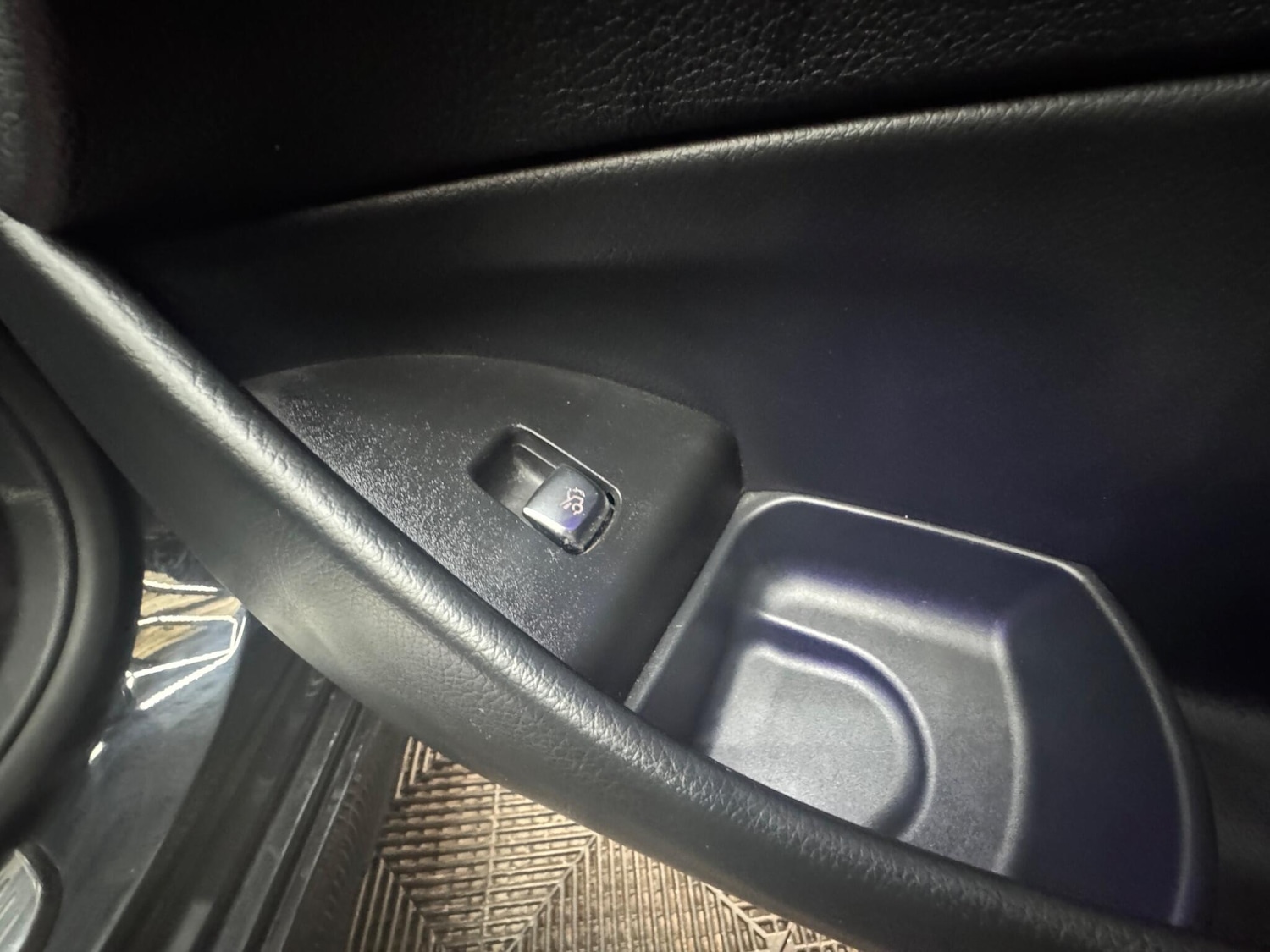 Used Mercedes-Benz E Class 2020 for sale - 77074001: Photo 42