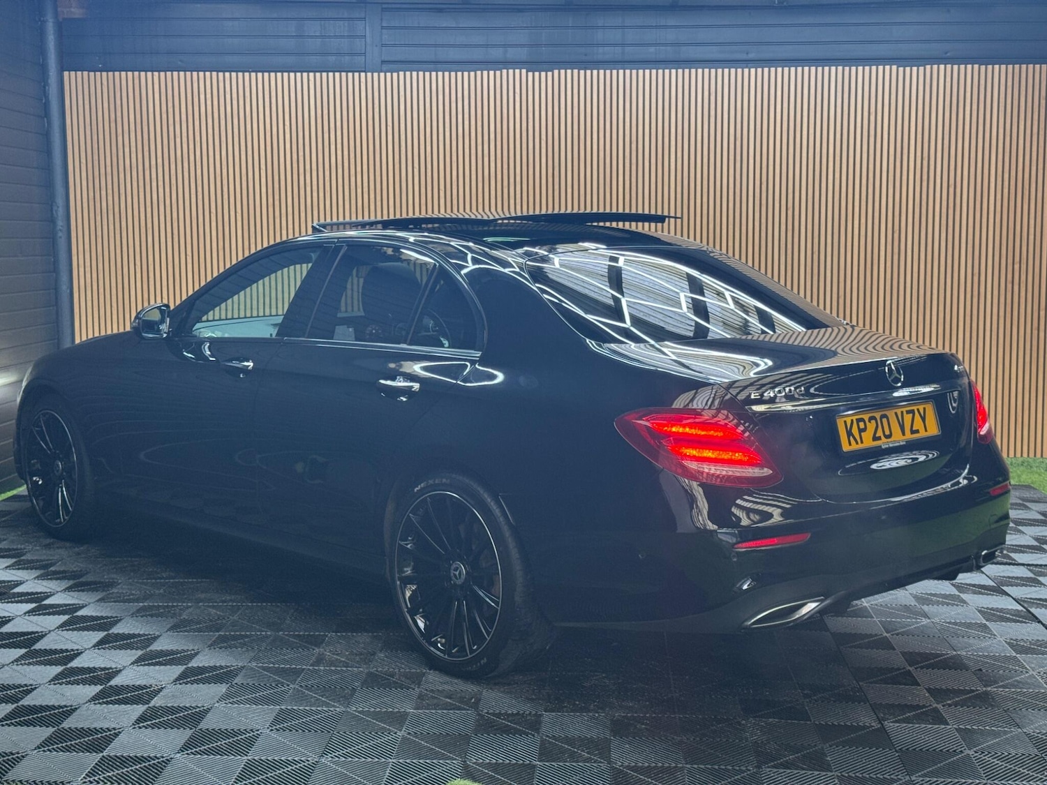 Used Mercedes-Benz E Class 2020 for sale - 77074001: Photo 46