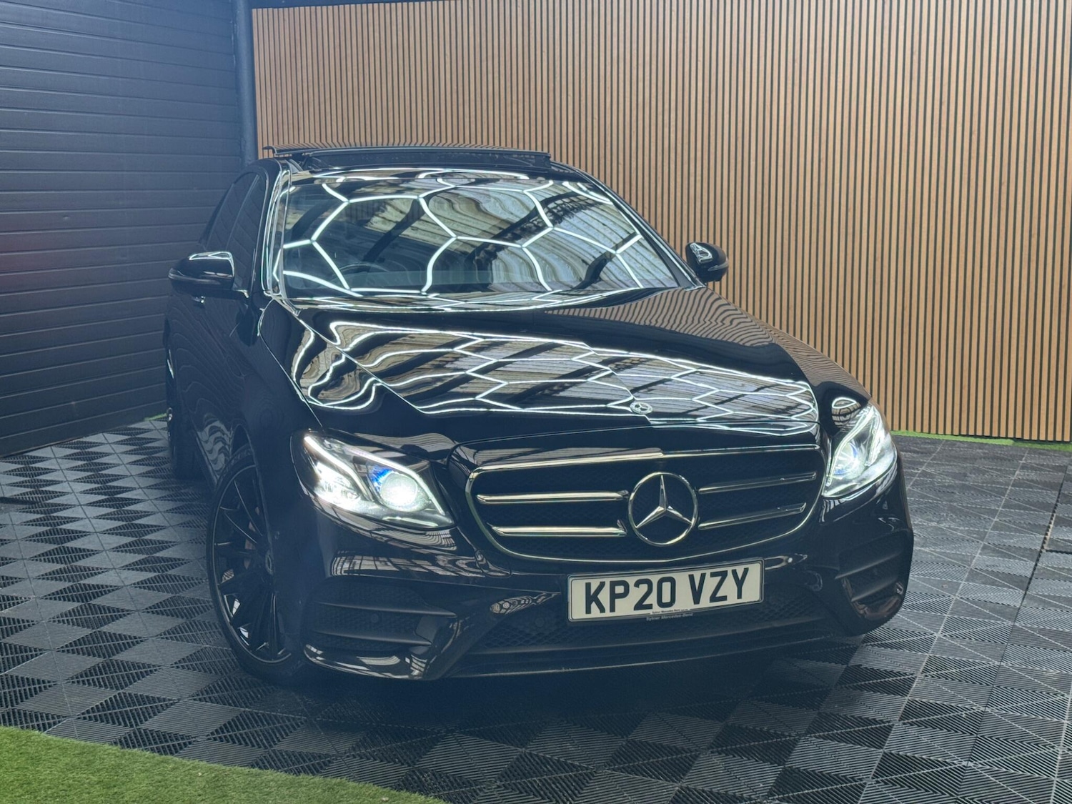 Used Mercedes-Benz E Class 2020 for sale - 77074001: Photo 50