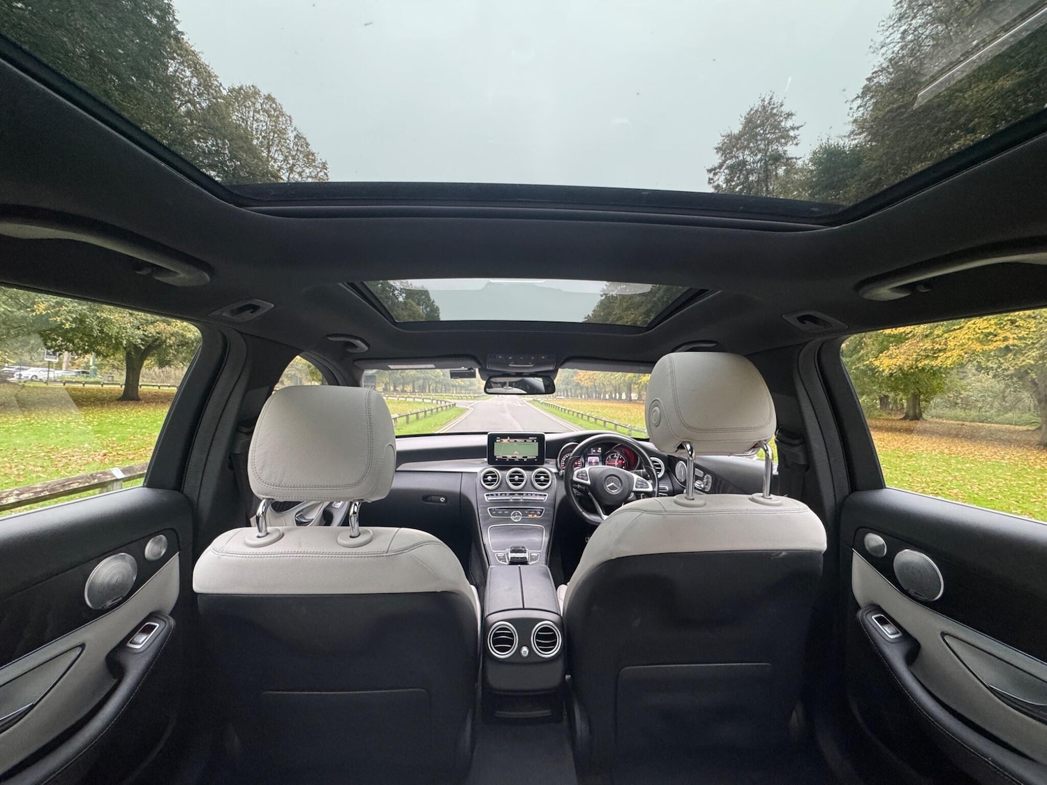 Used Mercedes-Benz C Class 2016 for sale - 76688971: Photo 4