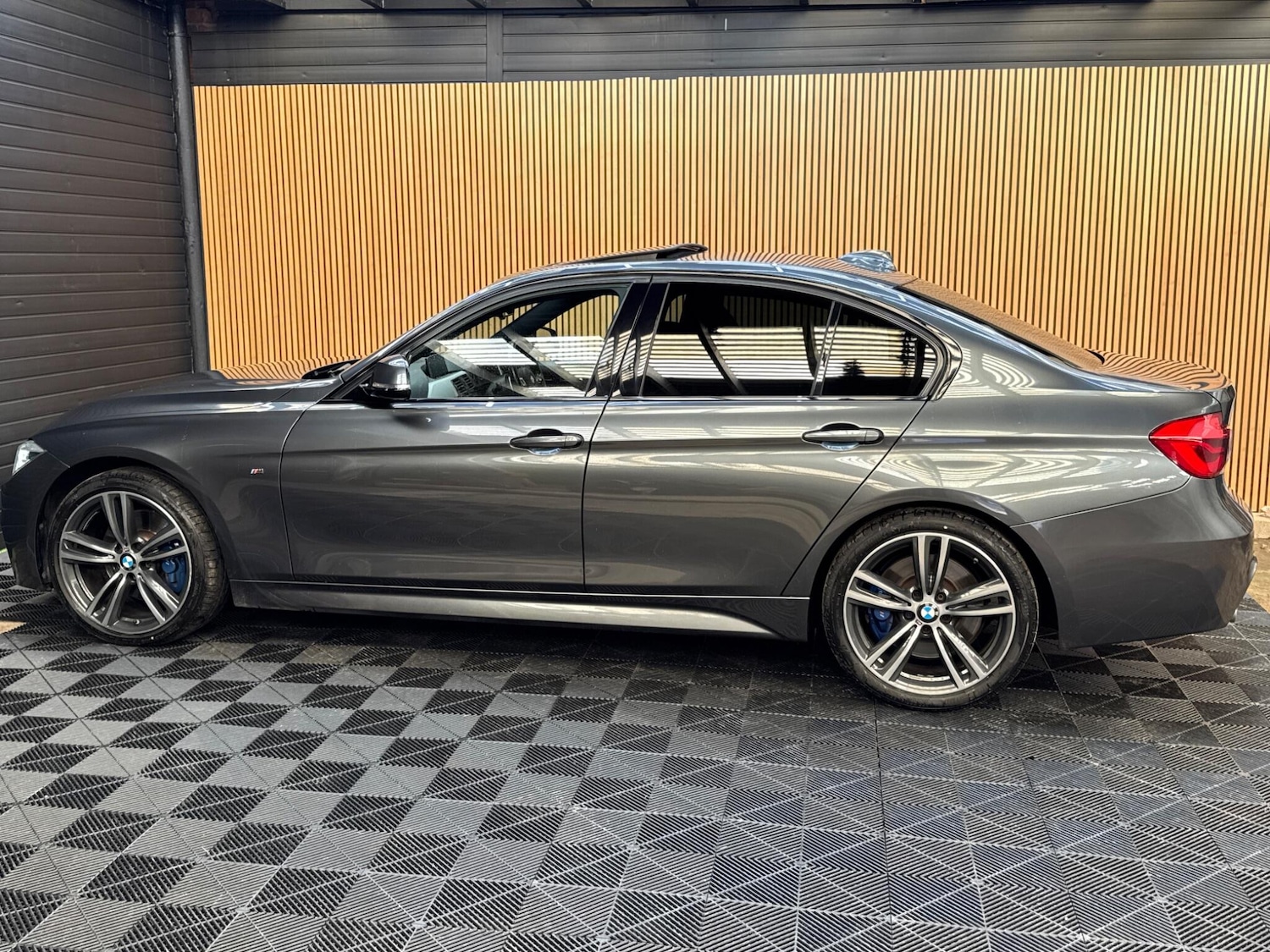 Used BMW 3 Series 2017 for sale - 76786781: Photo 43