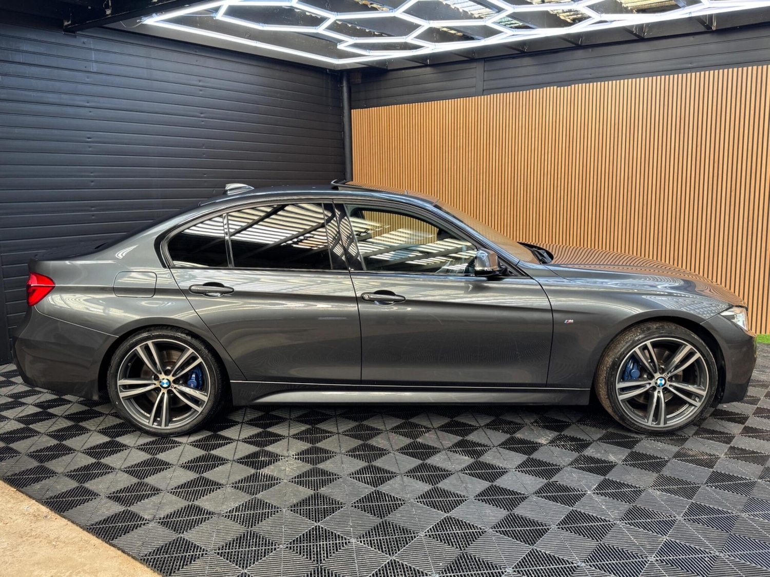 Used BMW 3 Series 2017 for sale - 76786781: Photo 51