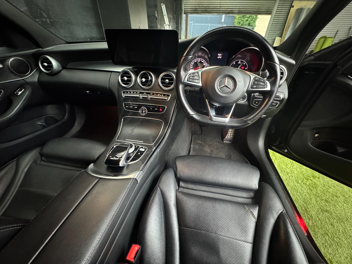 Used Mercedes-Benz C Class 2017 for sale - 77029051: Photo 3