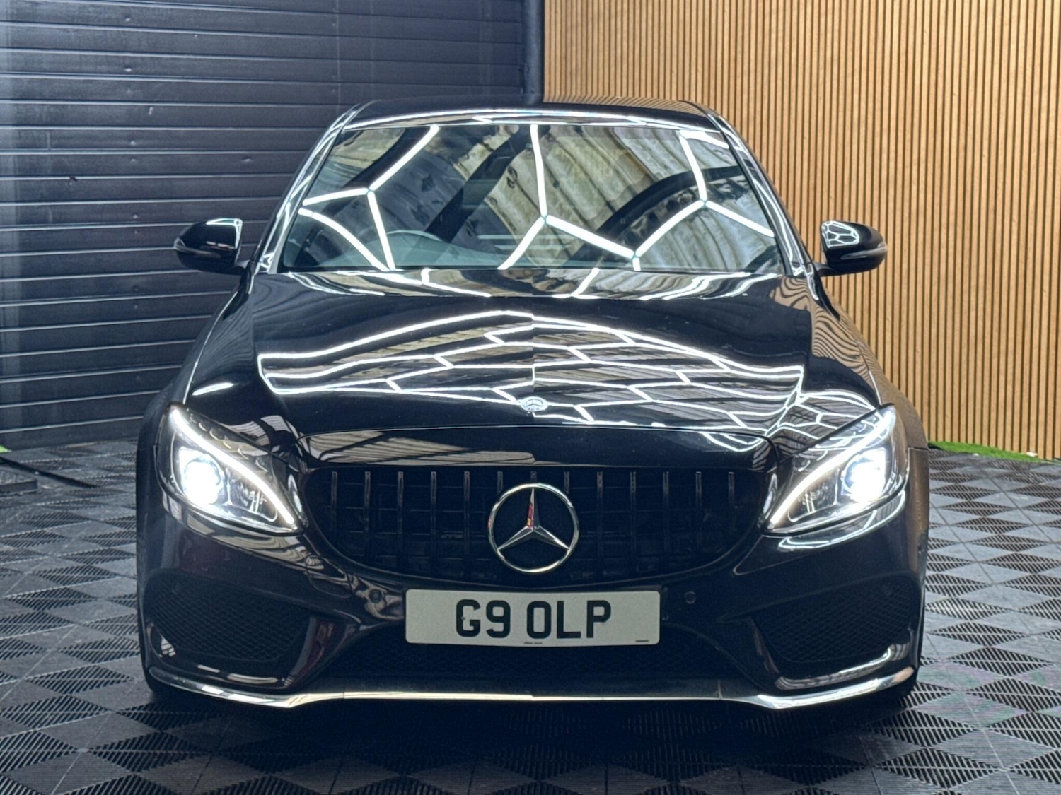 Used Mercedes-Benz C Class 2017 for sale - 77029051: Photo 4