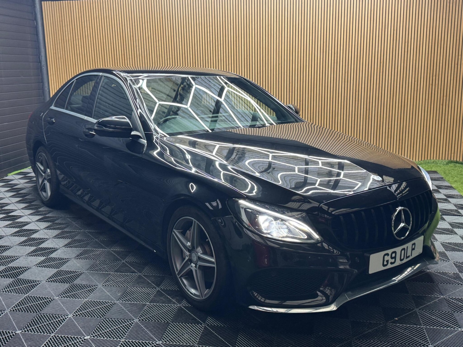 Used Mercedes-Benz C Class 2017 for sale - 77029051: Photo 8