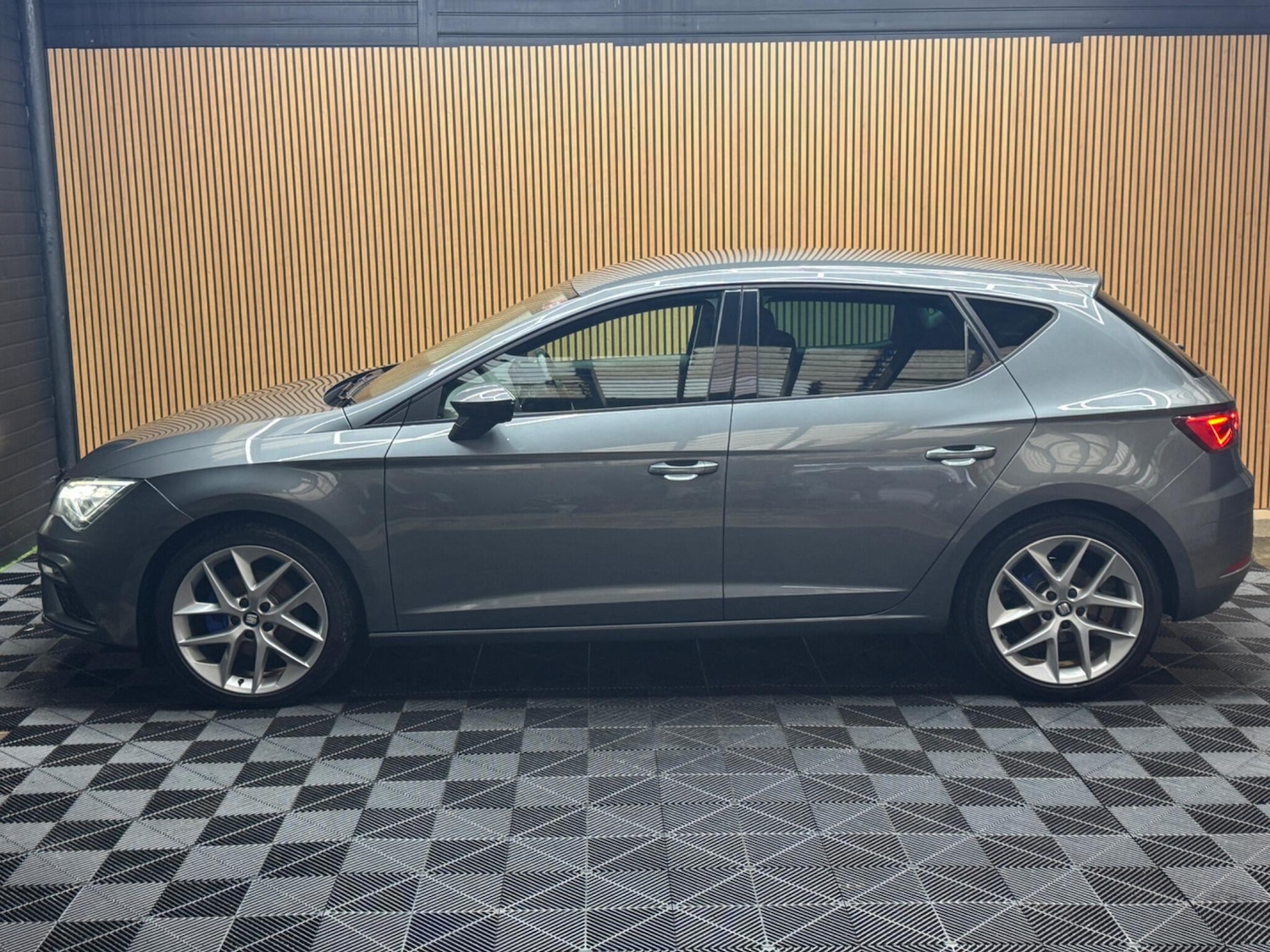 Used SEAT Leon 2018 for sale - 76839737: Photo 6