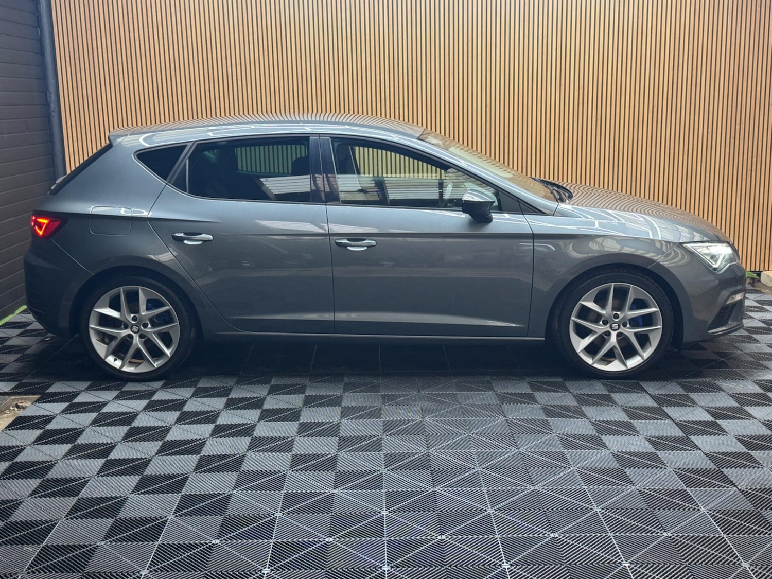Used SEAT Leon 2018 for sale - 76839737: Photo 7