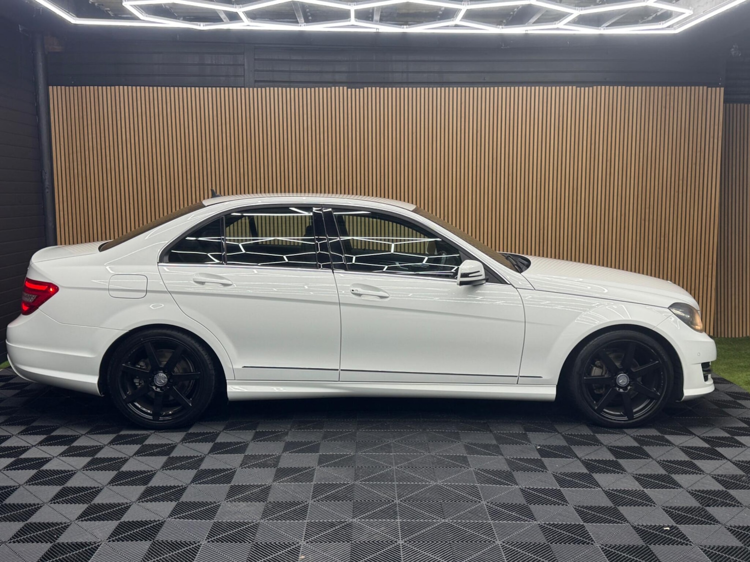 Used Mercedes-Benz C Class 2013 for sale - 77315414: Photo 64