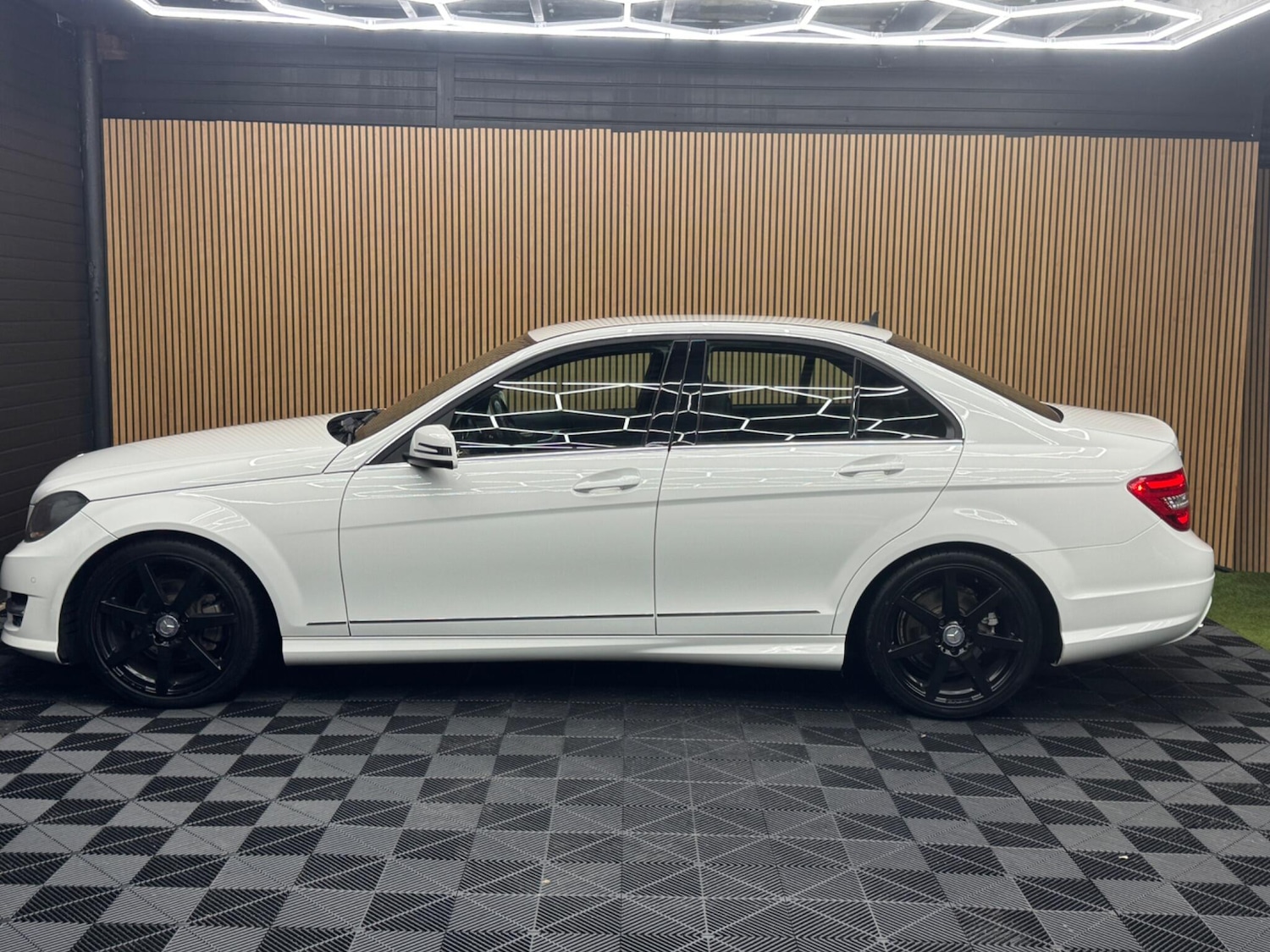 Used Mercedes-Benz C Class 2013 for sale - 77315414: Photo 8