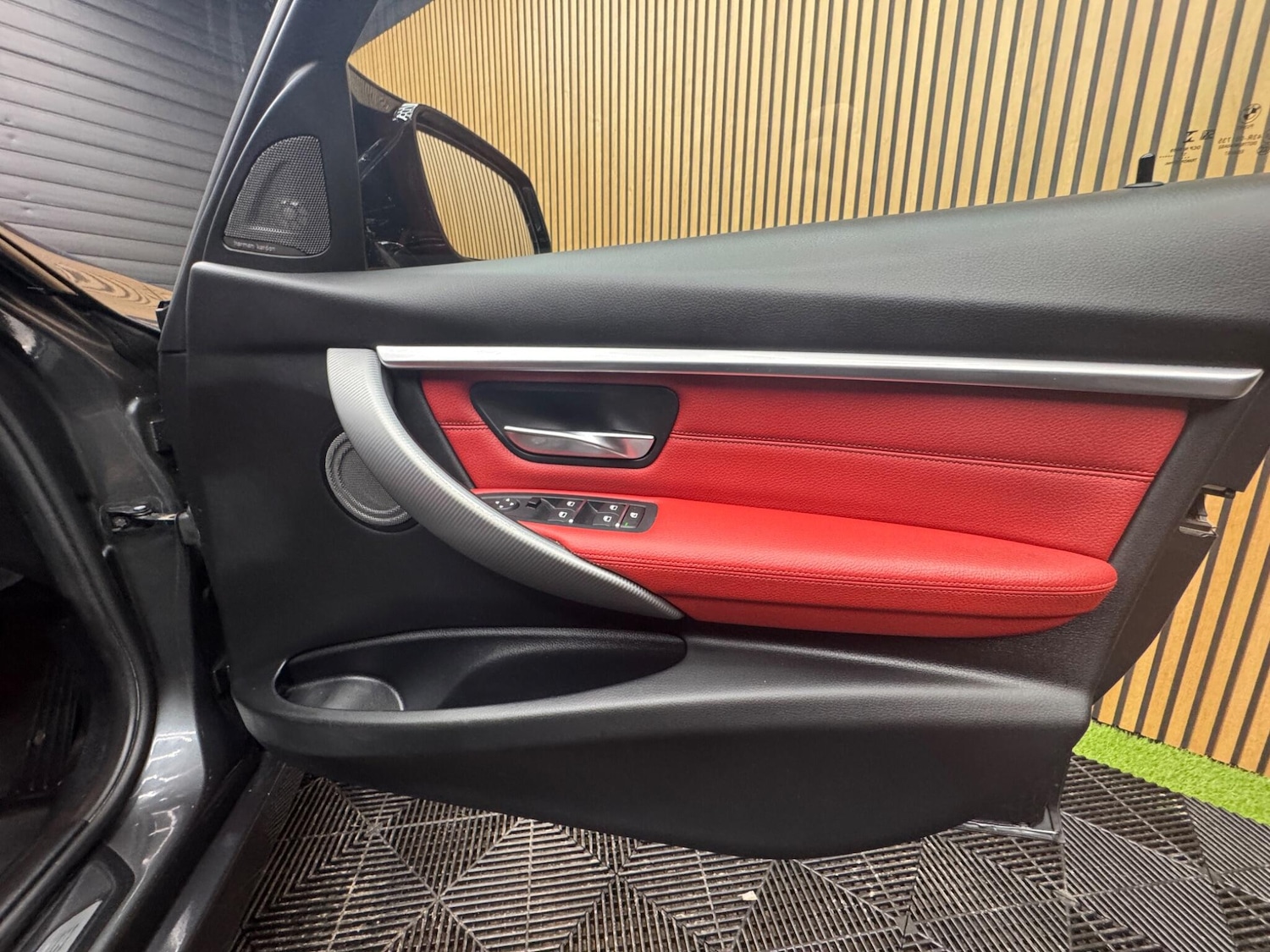 Used BMW 3 Series 2017 for sale - 76839684: Photo 27