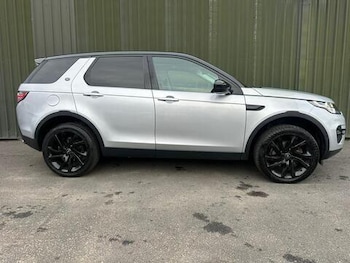 Used Land Rover Discovery Sport 2015 for sale - 79050217: Photo