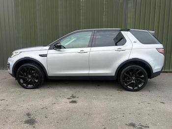 Used Land Rover Discovery Sport 2015 for sale - 79050217: Photo