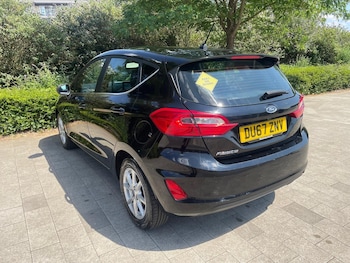 Used Ford Fiesta 2018 for sale - 79157808: Photo