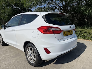 Used Ford Fiesta 2017 for sale - 79237107: Photo