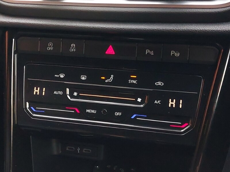 Used Volkswagen T-Roc 2022 for sale - 77722191: Photo 14