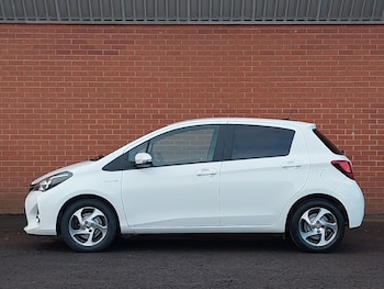 Used Toyota Yaris 2017 for sale - 77797529: Photo