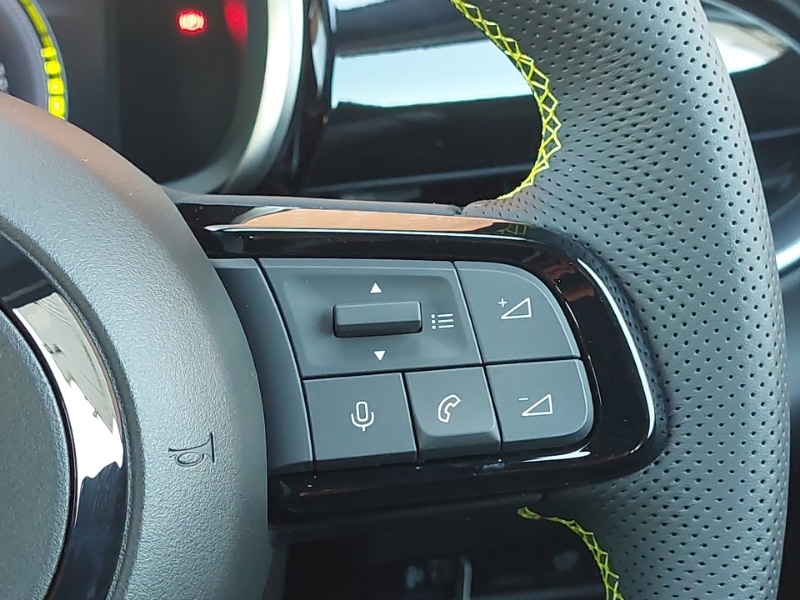 Used Abarth 600e 2025 for sale - 76055314: Photo 10