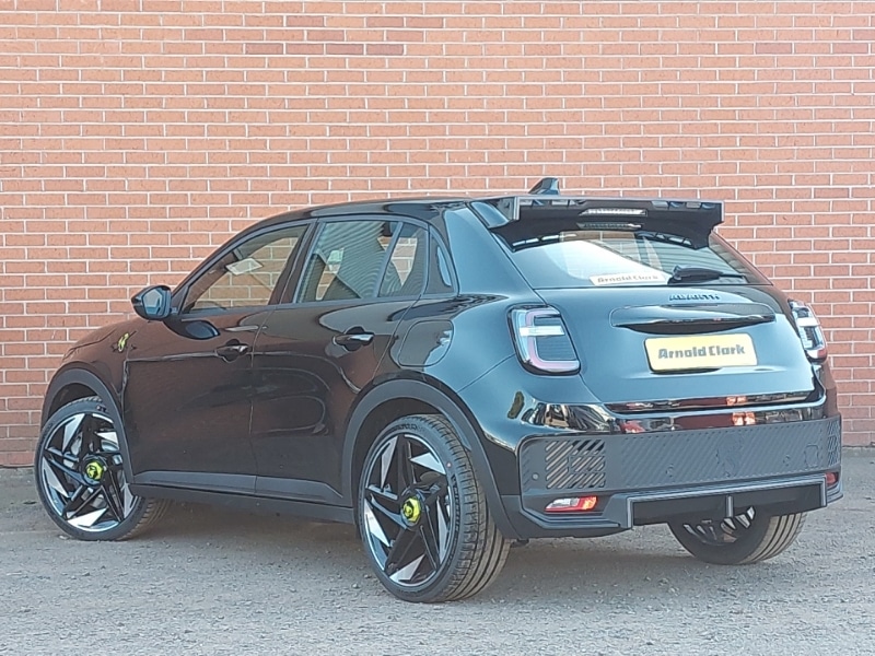 Used Abarth 600e 2025 for sale - 76055314: Photo 3