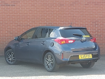 Used Toyota Auris 2015 for sale - 79400998: Photo
