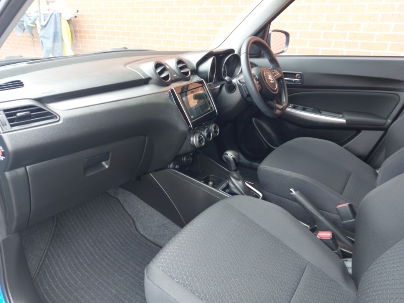 Used Suzuki Swift 2023 for sale - 77119128: Photo 5