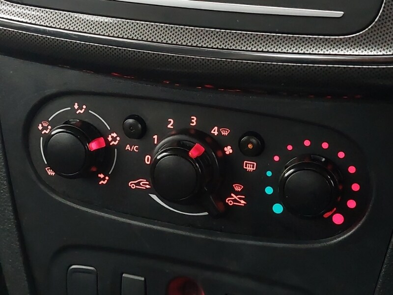 Used Dacia Sandero Stepway 2017 for sale - 76906965: Photo 11