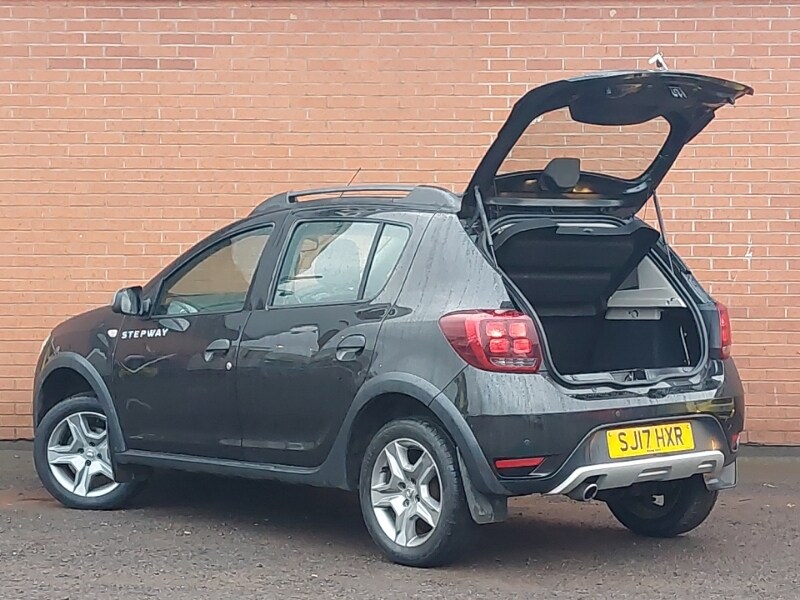 Used Dacia Sandero Stepway 2017 for sale - 76906965: Photo 18