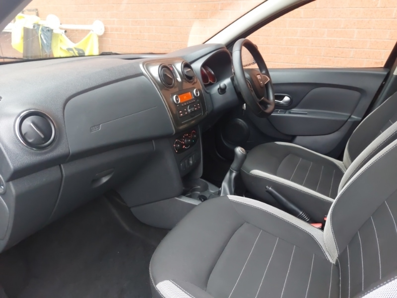 Used Dacia Sandero Stepway 2017 for sale - 76906965: Photo 5