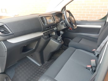 Used Toyota PROACE CITY Verso 2023 for sale - 78355478: Photo