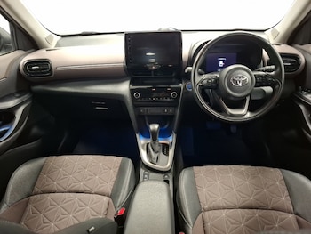 Used Toyota Yaris Cross 2022 for sale - 76915554: Photo
