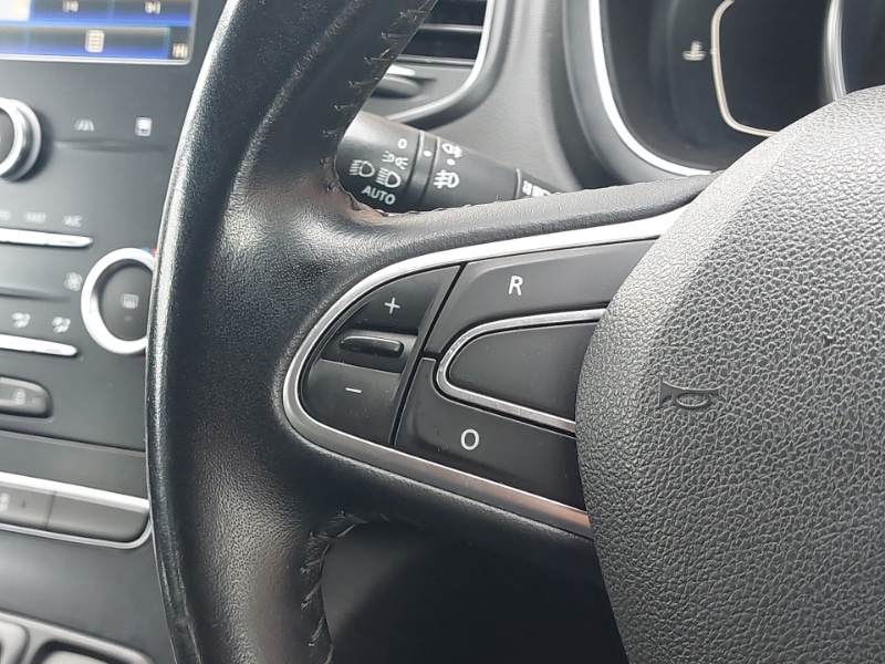 Used Renault Grand Scenic 2017 for sale - 77852559: Photo 11