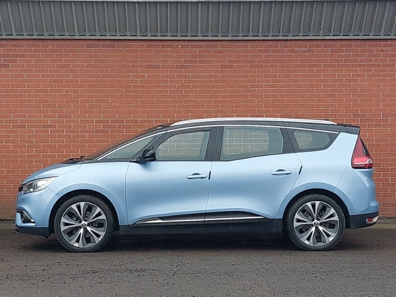 Used Renault Grand Scenic 2017 for sale - 77852559: Photo 4