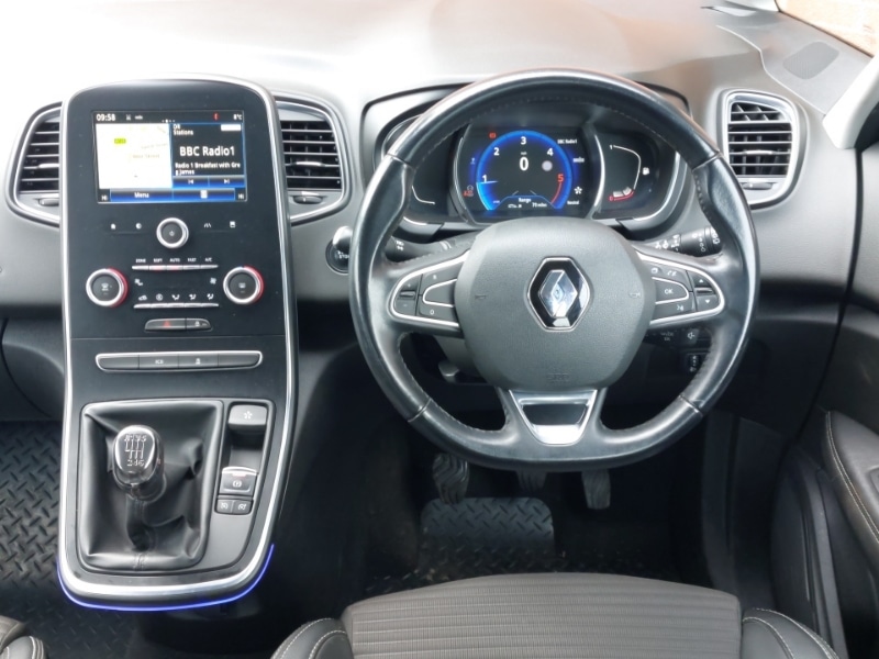 Used Renault Grand Scenic 2017 for sale - 77852559: Photo 7