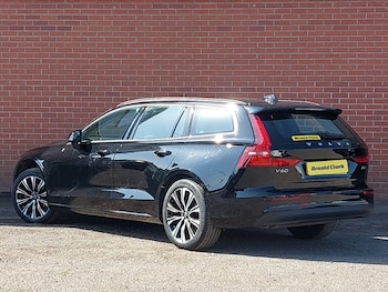 Used Volvo V60 2023 for sale - 75169776: Photo