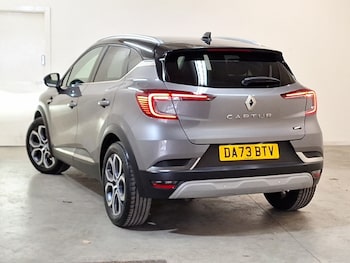 Used Renault Captur 2023 for sale - 76435335: Photo