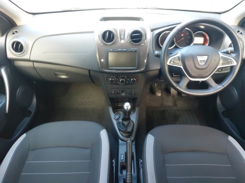Used Dacia Sandero Stepway 2019 for sale - 76699934: Photo 2