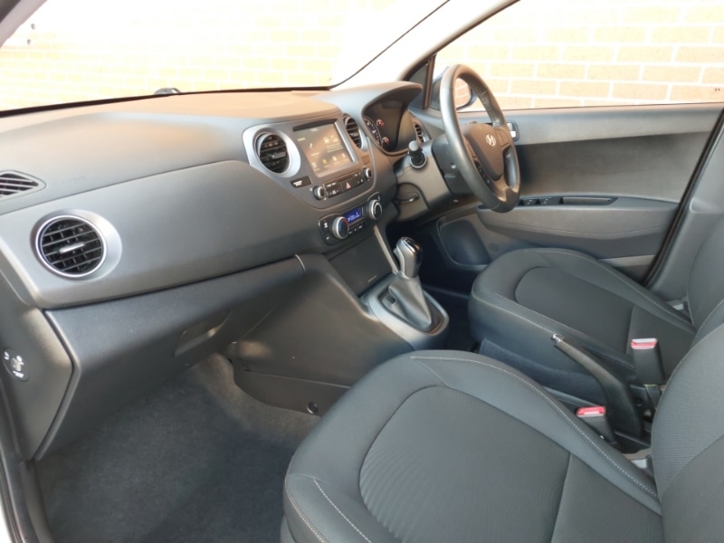 Used Hyundai i10 2018 for sale - 77797511: Photo 5