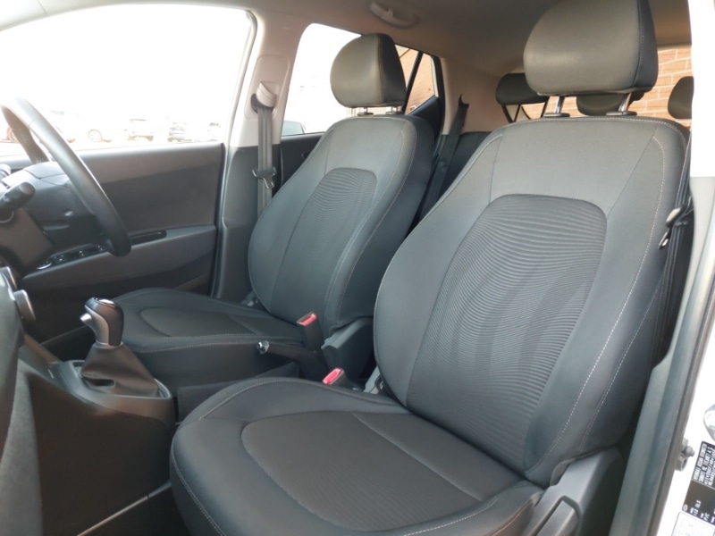 Used Hyundai i10 2018 for sale - 77797511: Photo 9