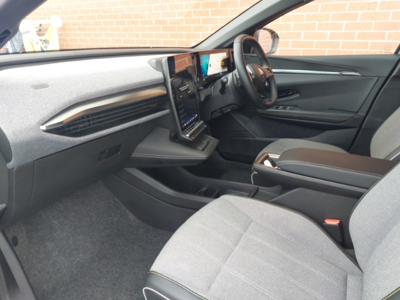 Used Renault Megane E Tech 2024 for sale - 76125460: Photo 5