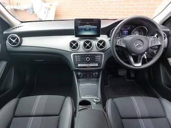 Used Mercedes-Benz GLA 2019 for sale - 75718879: Photo