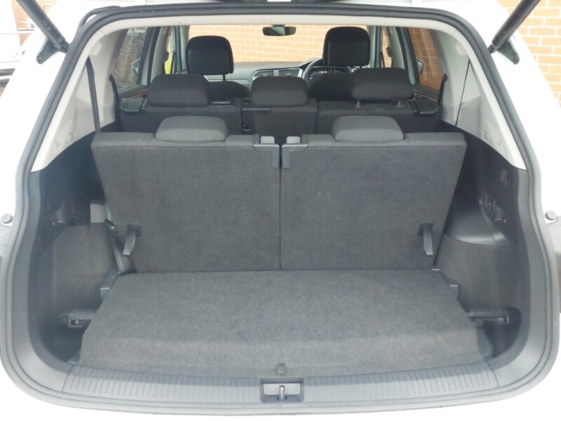 Used Volkswagen Tiguan Allspace 2023 for sale - 76478537: Photo 8