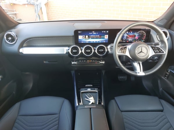 Used Mercedes-Benz GLB 2025 for sale - 75702043: Photo 2