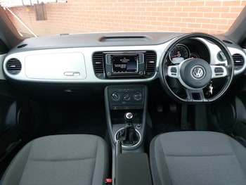 Used Volkswagen Beetle 2016 for sale - 77503242: Photo