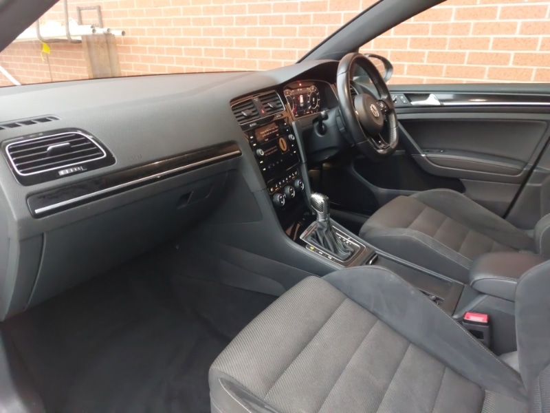 Used Volkswagen Golf 2019 for sale - 77448909: Photo 5