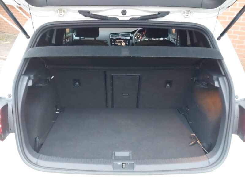 Used Volkswagen Golf 2019 for sale - 77448909: Photo 8