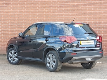 Used Suzuki Vitara 2022 for sale - 76188345: Photo