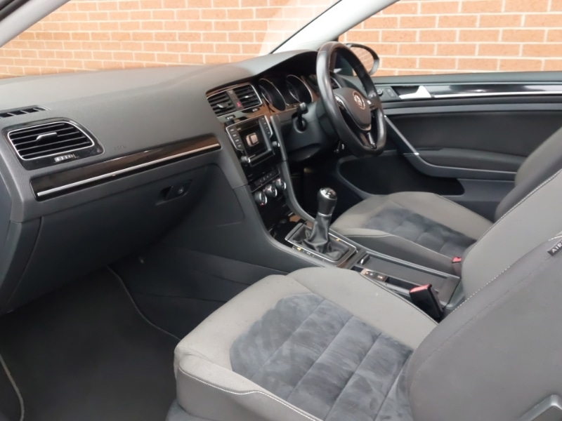 Used Volkswagen Golf 2016 for sale - 77777284: Photo 5