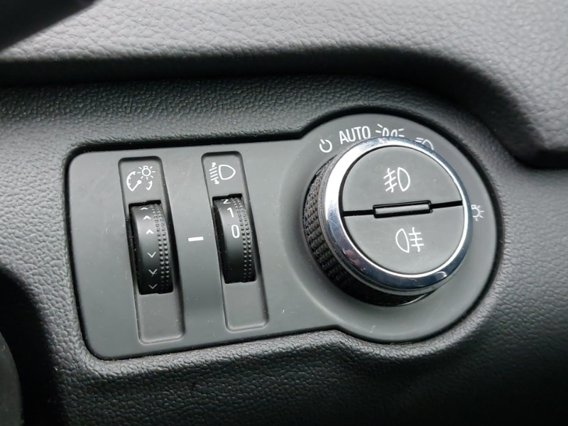 Used Vauxhall Insignia 2015 for sale - 77947863: Photo 16